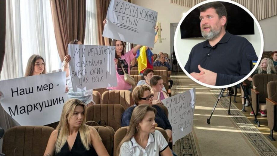 »Переворот» не удался? Ирпенцы вышли к стенам горсовета в поддержку мэра Маркушина