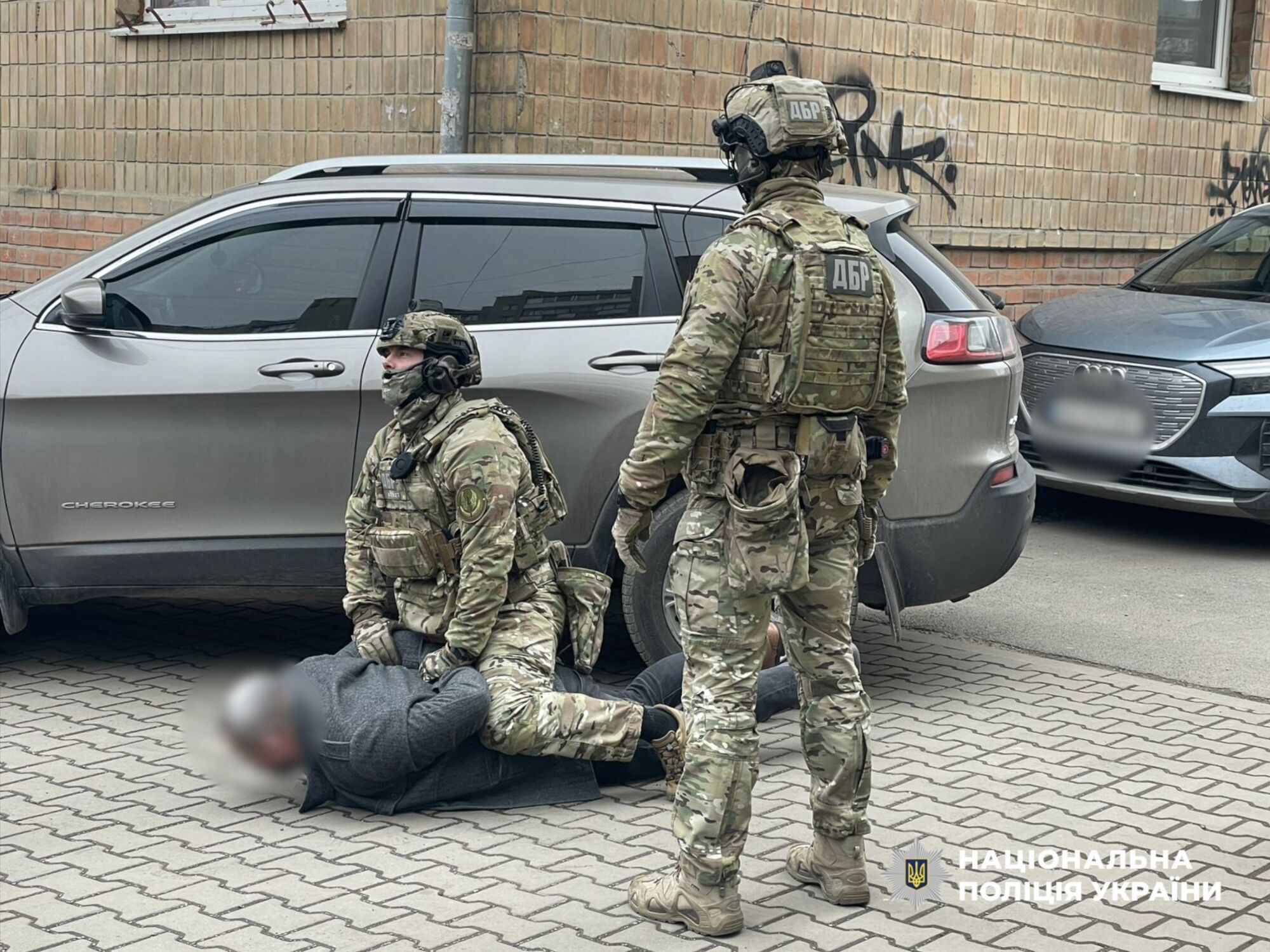 Миллионные ''откаты'' в Гоструде на Прикарпатье: изъято более 1 млн грн, задержаны 4 чиновника
