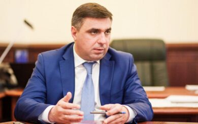 Эксзам Кличко и его партнера подозревают в схемах дерибана земли на 19,5 млн грн