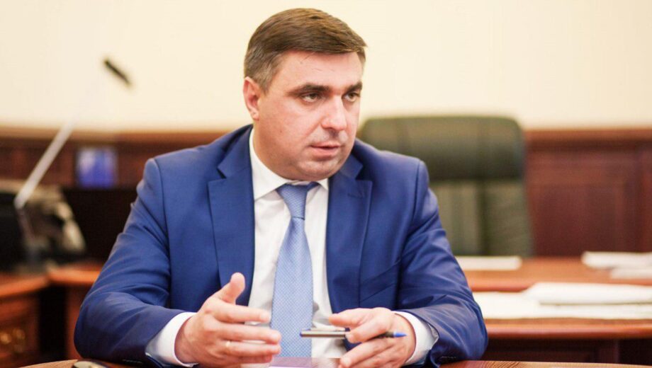 Эксзам Кличко и его партнера подозревают в схемах дерибана земли на 19,5 млн грн