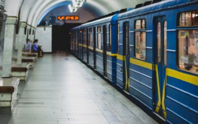 Рух оновленою ”синьою” гілкою метро запустять вже восени 2024 року, – Кличко