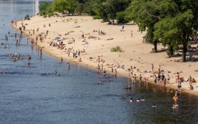 КМДА розповіла, чому в столиці не стартував купальний сезон