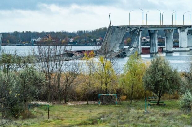 Российская армия активизирует действия у Антоновского моста