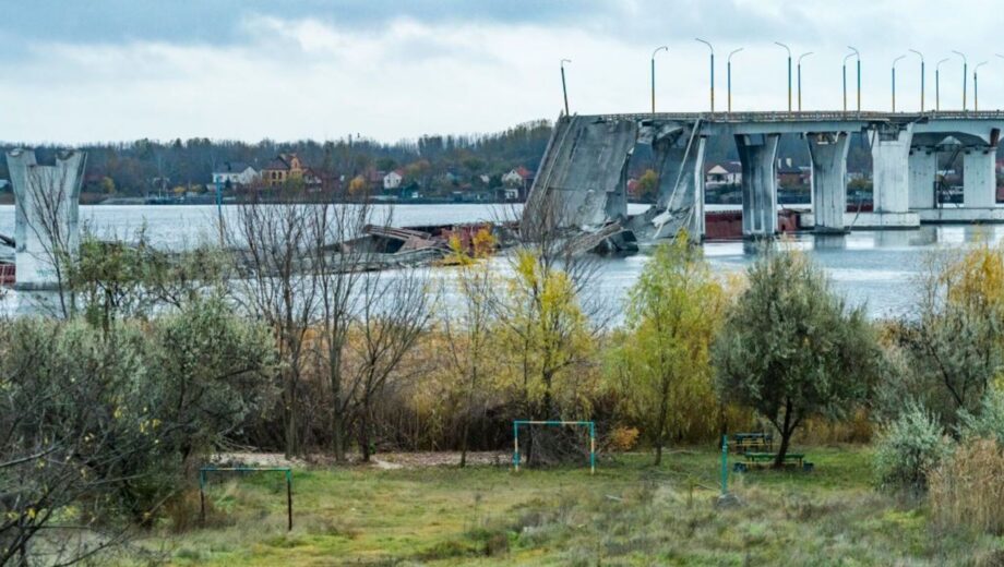 Российская армия активизирует действия у Антоновского моста