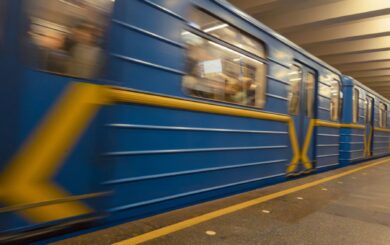 Метро ”Вокзальна” зупиняло роботу через підозрілий предмет – станція вже відкрита