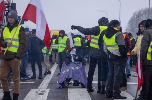 Польські фермери анонсували масштабний протест у Варшаві проти імпорту з України