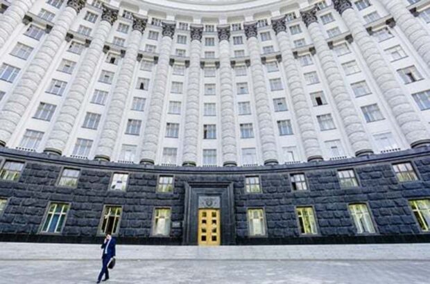 Кабмін схвалив звільнення голів Сумської та Луганської областей