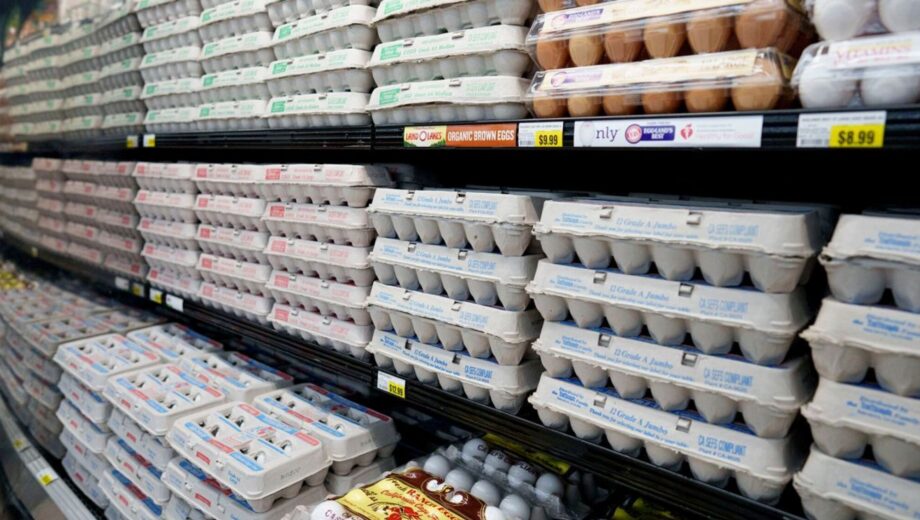 Ціни на яйця в США досягли рекорду: як дефіцит впливає на покупців