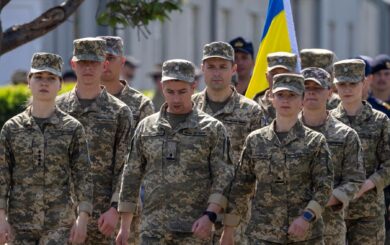 Хто з військових має право на звільнення під час воєнного стану