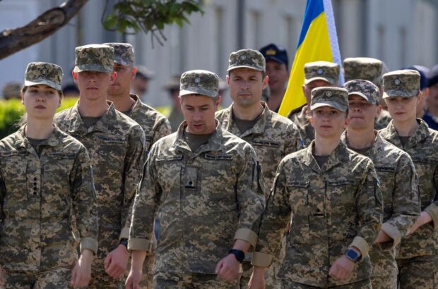Хто з військових має право на звільнення під час воєнного стану