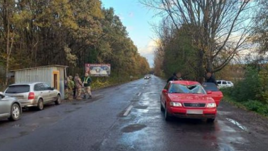 Порушив ПДР: Черніговом роз’їжджав водій у стані наркотичного сп’яніння та без прав