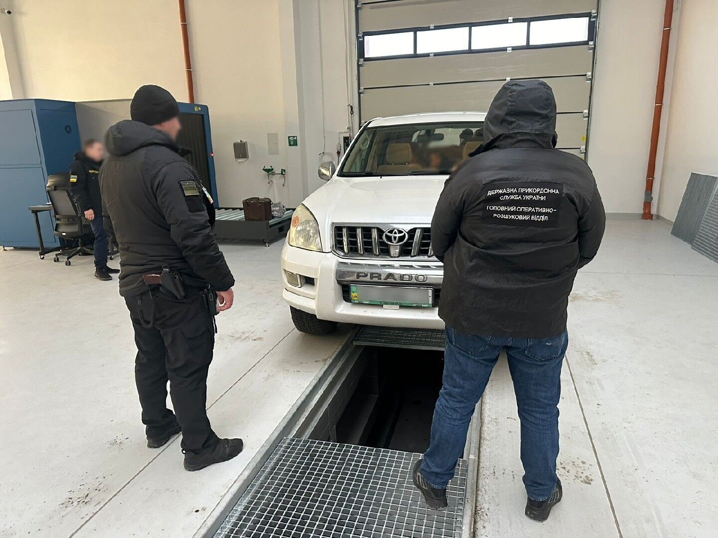 Пограничники задержали автомобиль