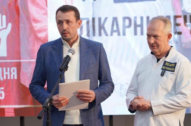 Фонд »Надежда» и Валерий Дубиль получили высокую оценку больницы Мечникова за вклад в спасение жизней