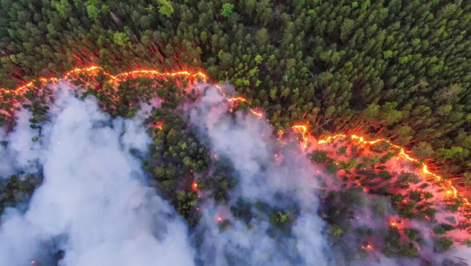 У Саяногорську та Мінусинську вогонь наближається до будинків, оголошено евакуацію