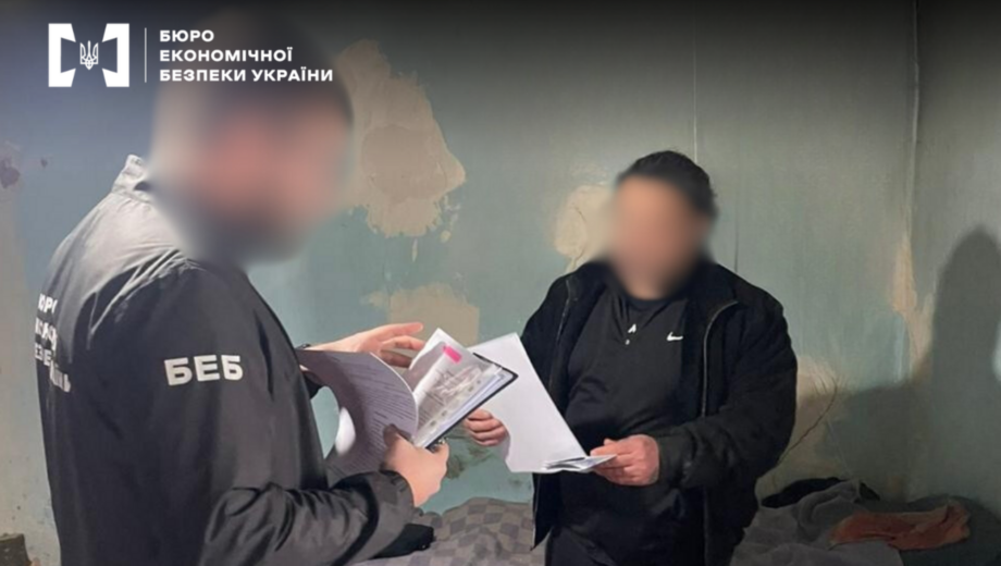 Более 10 тыс. долларов США фальшивыми банкнотами: БЭБ ликвидировало канал поставки поддельной валюты