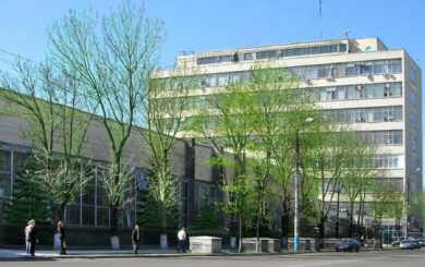 Украинские БПЛА атаковали завод микроэлектроники в Брянске