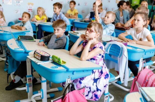 Как изменится школьное образование: профильность, новые программы и дистанционка в 2025 году
