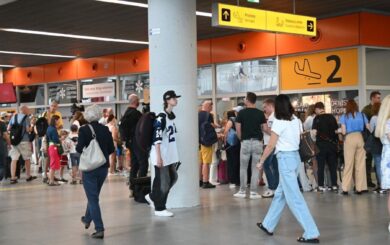 В польском аэропорту Шопена изменили правила контроля въезда и выезда