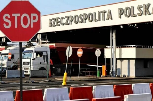 Польская таможня работает в аварийном режиме — возможны задержки на границе с Украиной