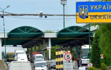 Польша упразднила статус беженца части украинцев