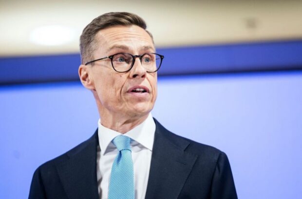 Финский президент предлагает Зеленскому и Трампу разрешить спор в сауне