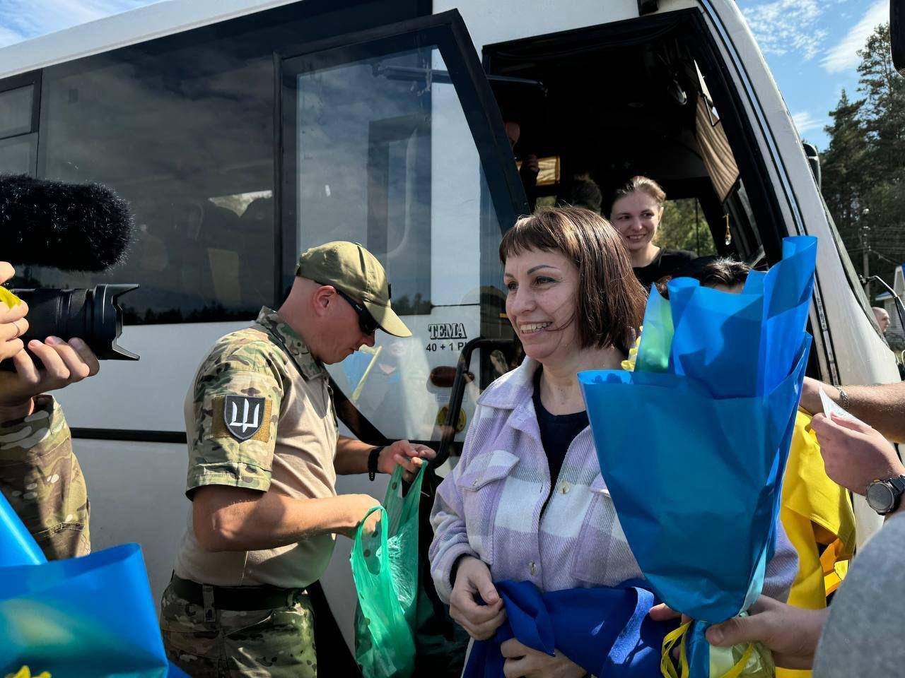 Возвращение героев: 49 украинцев освобождены из российской неволи