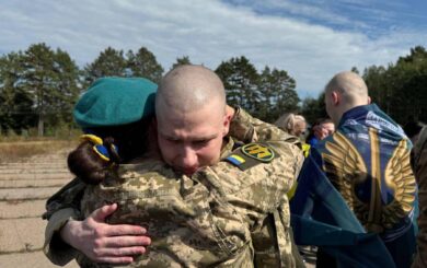 Возвращение героев: 49 украинцев уволены из российской неволи