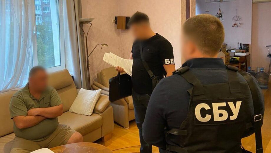 Расход бюджета на 1,8 млн: чиновник Днепровского горсовета подозревается в мошеннических закупках