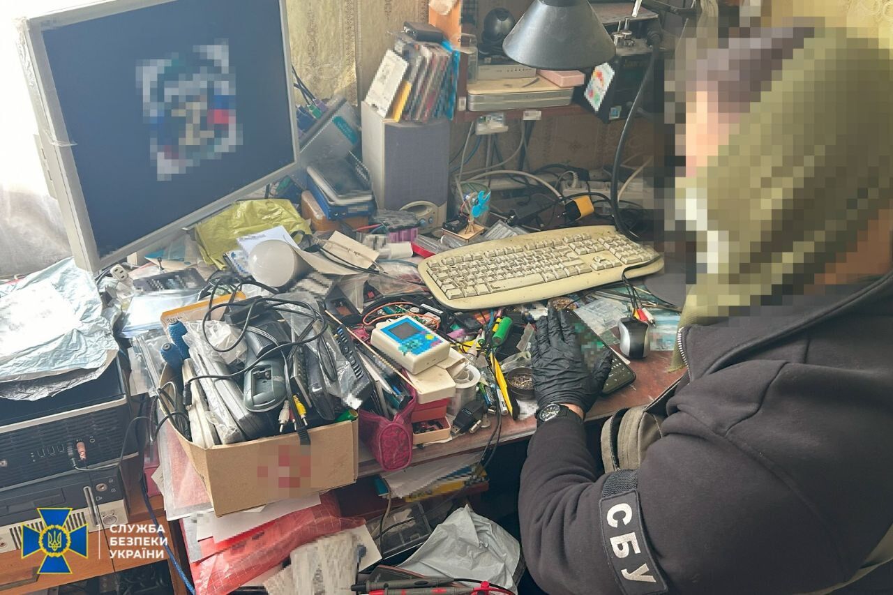 СБУ викрила агентку російської розвідки та посадовців-колаборантів у Херсоні