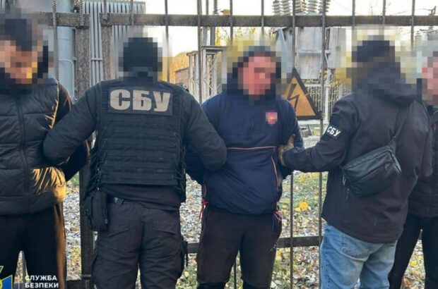 Пʼятеро агентів Кремля намагались підпалити гелікоптер ЗСУ