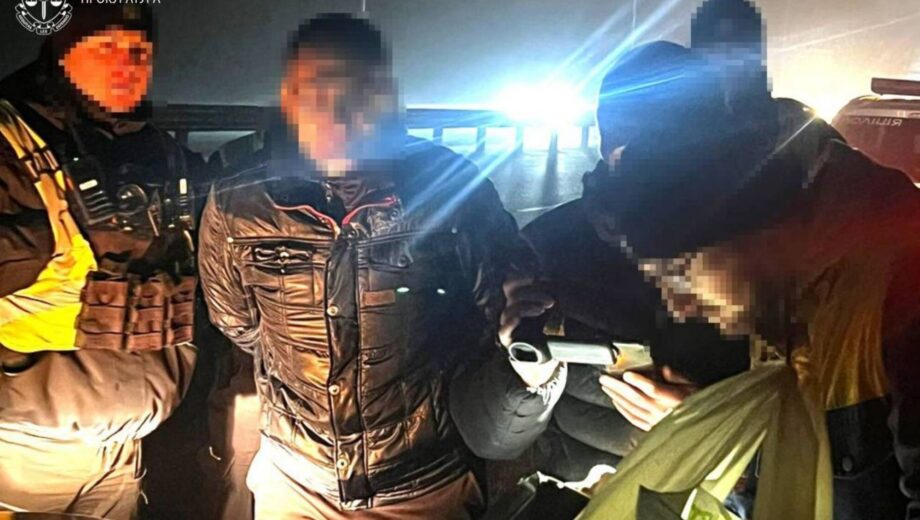 Возле здания ТЦК взорвали взрывное устройство: задержаны двое подозреваемых в теракте