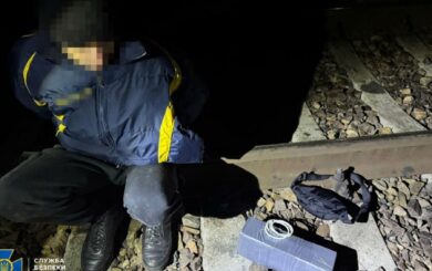 Безработный житель Львовщины пытался взорвать колею перед грузовым поездом