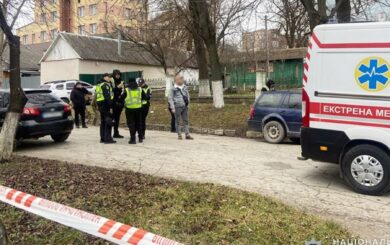 Взрыв возле ТЦК в Каменце-Подольском: погиб мужчина, четверо ранены