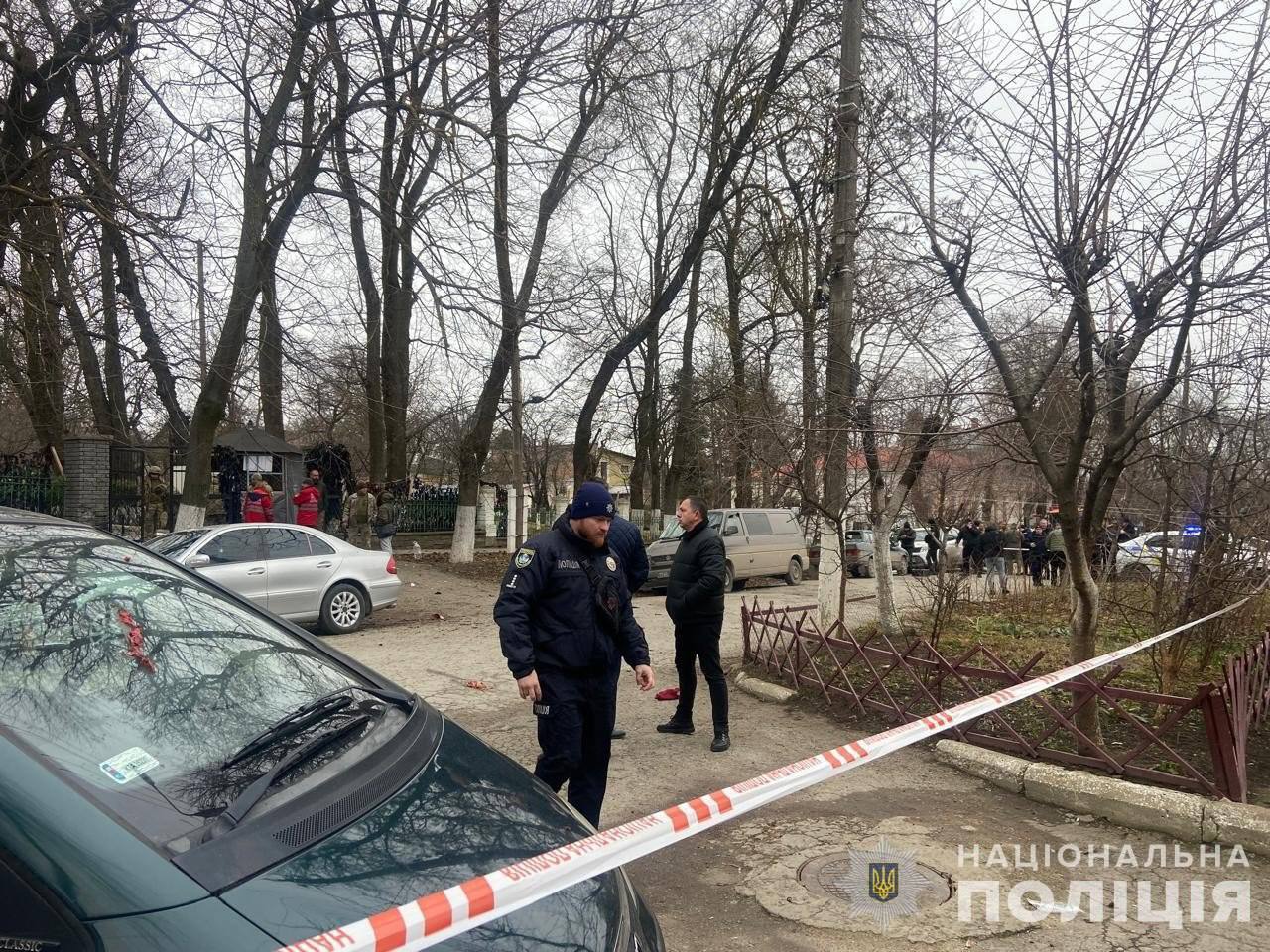 Первые кадры с места взрыва возле Каменец-Подольского ТЦК
