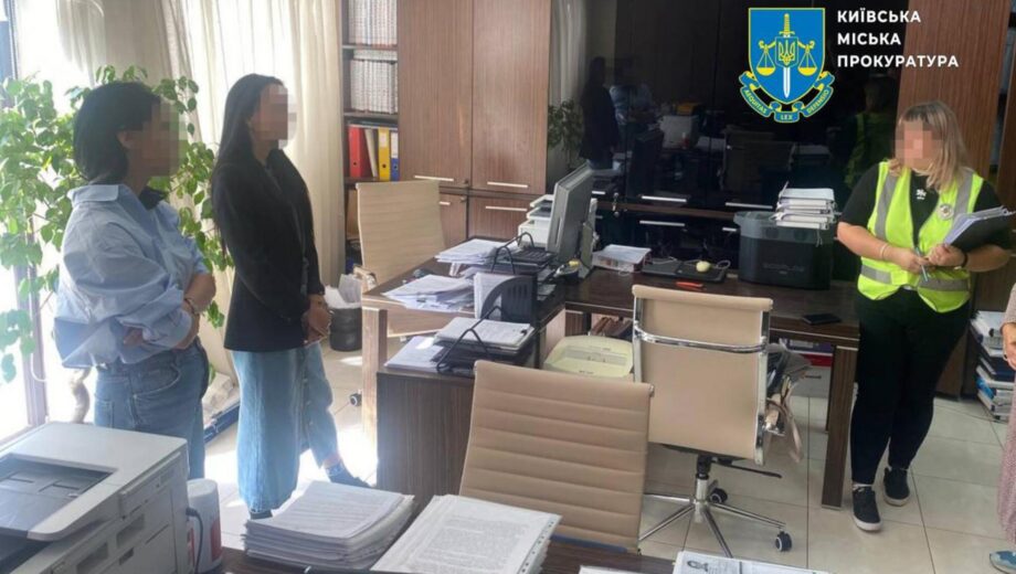 В Киеве помощница нотариуса может сесть на 15 лет за подделку подписей