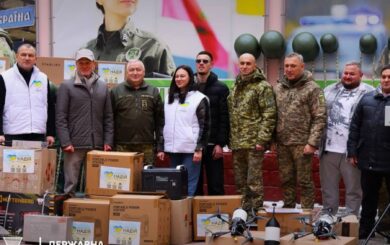 БФ молодежной инициативы »Надежда», Валерий Дубиль, Вита Присяжнюк и партнеры доставили военное оборудование пограничникам