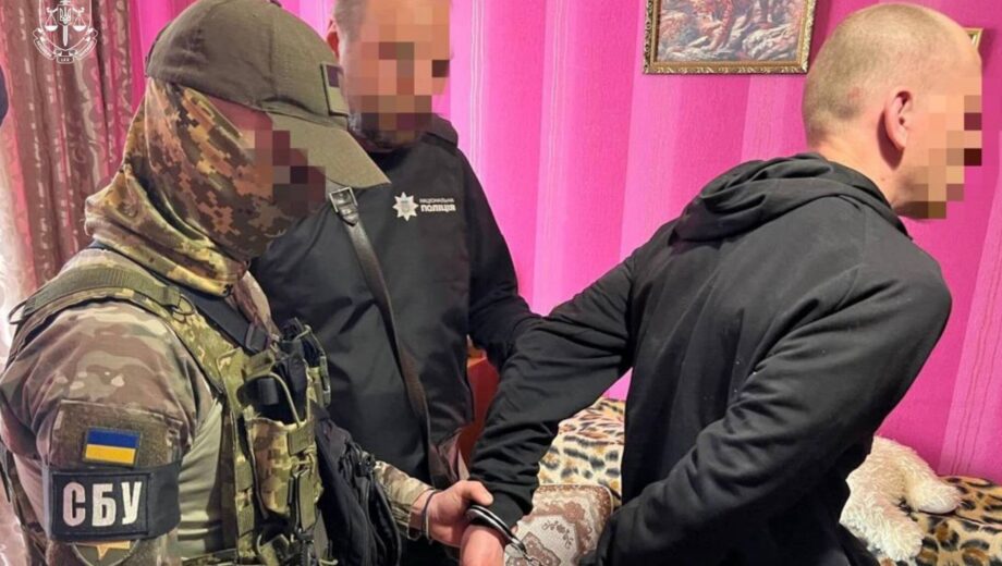 Запорожец сообщил о подозрении за государственную измену и планирование терактов