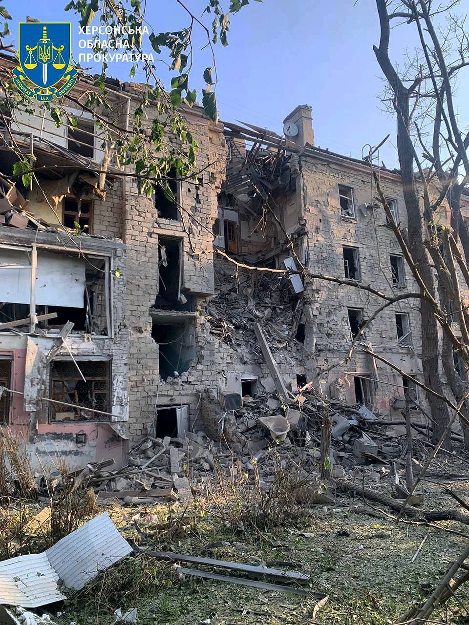 З'явилися кадри з Херсону після ранкових ударів КАБами (фото)