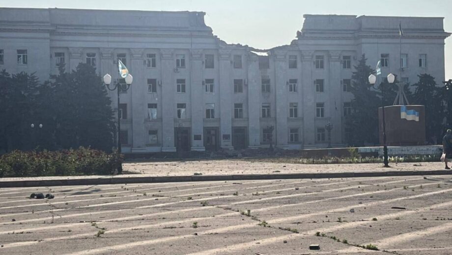 Появились кадры из Херсона после утренних ударов КАБами