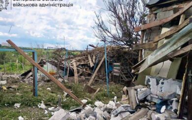 Ночная атака на Запорожье: оккупанты разрушили дом и ранили 63-летнего мужчину