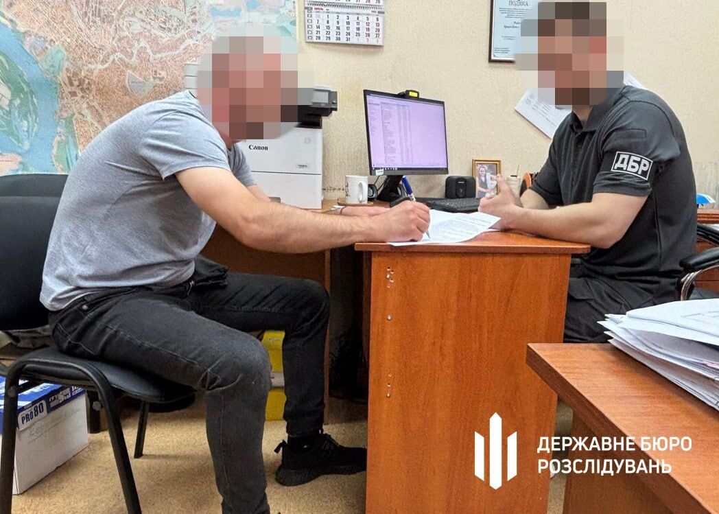 Правоохоронець і адвокатка забирали нерухомість покійників