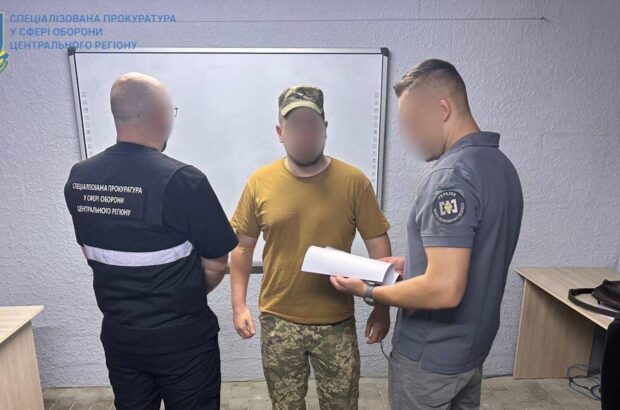 Схема на 2 мільйони: бухгалтер військової частини організував закупівлю дронів через ”своїх” ФОПів