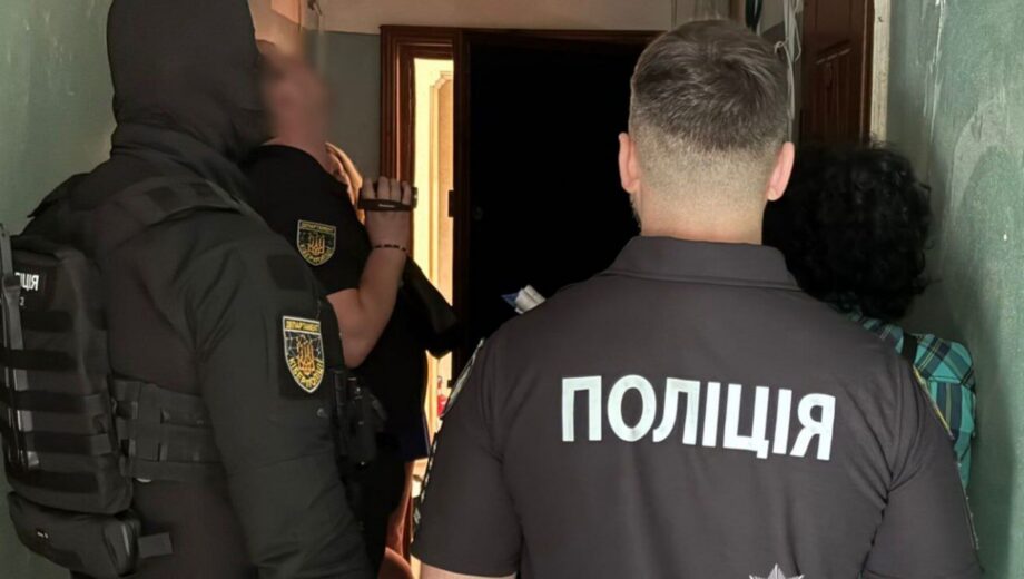 На Київщині викрили привласнення майже 4 мільйонів гривень грантових коштів на садівництво