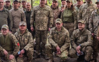 Украина чествует своих героев: обращение генерал-лейтенанта Наева к военным