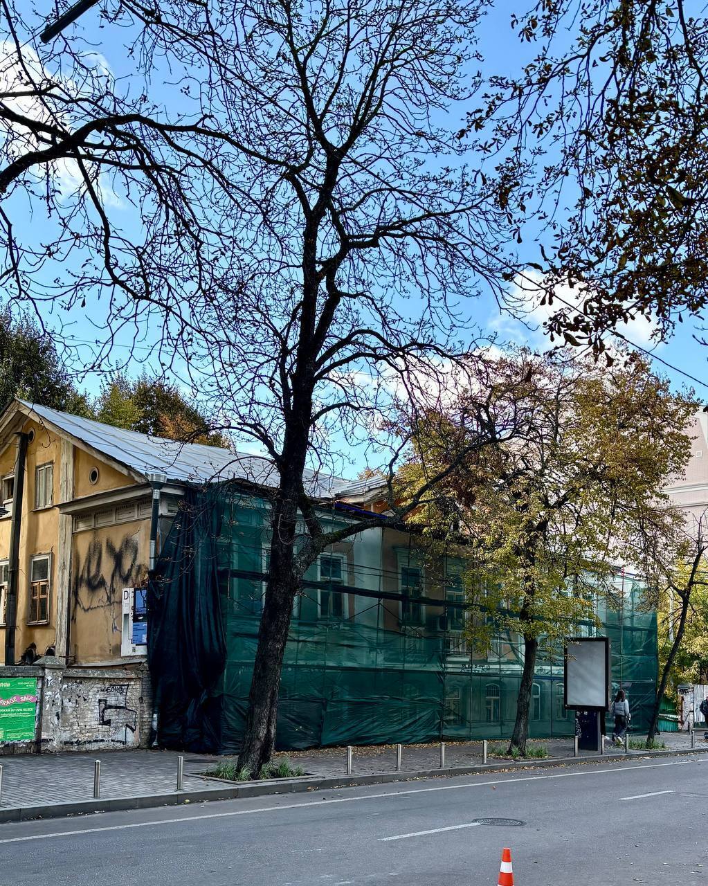 Незаконное строительство в Киеве: на Подоле захватили 165-летнюю достопримечательность?