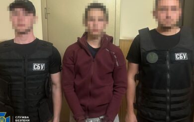 18-летний украинец ради »легких денег» шпионил за военными эшелонами на Укрзализныце