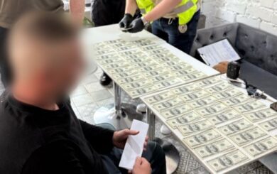 За 7500 доларів — за кордон: у Києві судитимуть організаторів схеми для ухилення від мобілізації