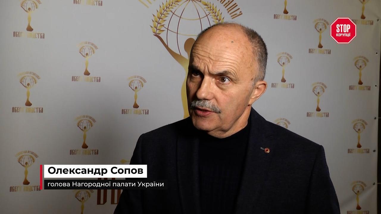 Волонтери, антикорупціонери та артисти: хто отримав новий ''Орден Благодійника'' і за що