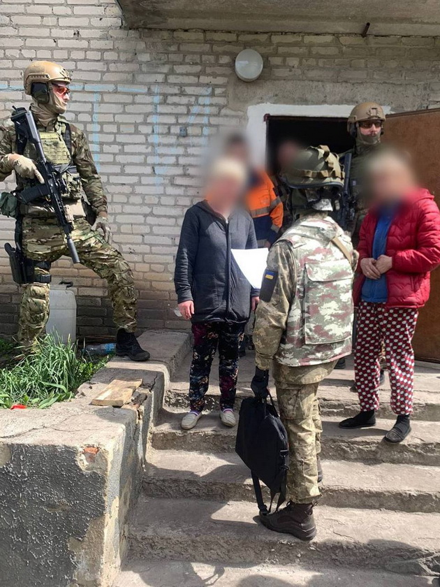 На двох стільцях: посадовиця з Харківщини стала гауляйтеркою окупантів – її затримали, але справа ''гальмує''?