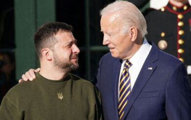 Відмова Зеленського знизити мобілізаційний вік загострила відносини з Вашингтоном